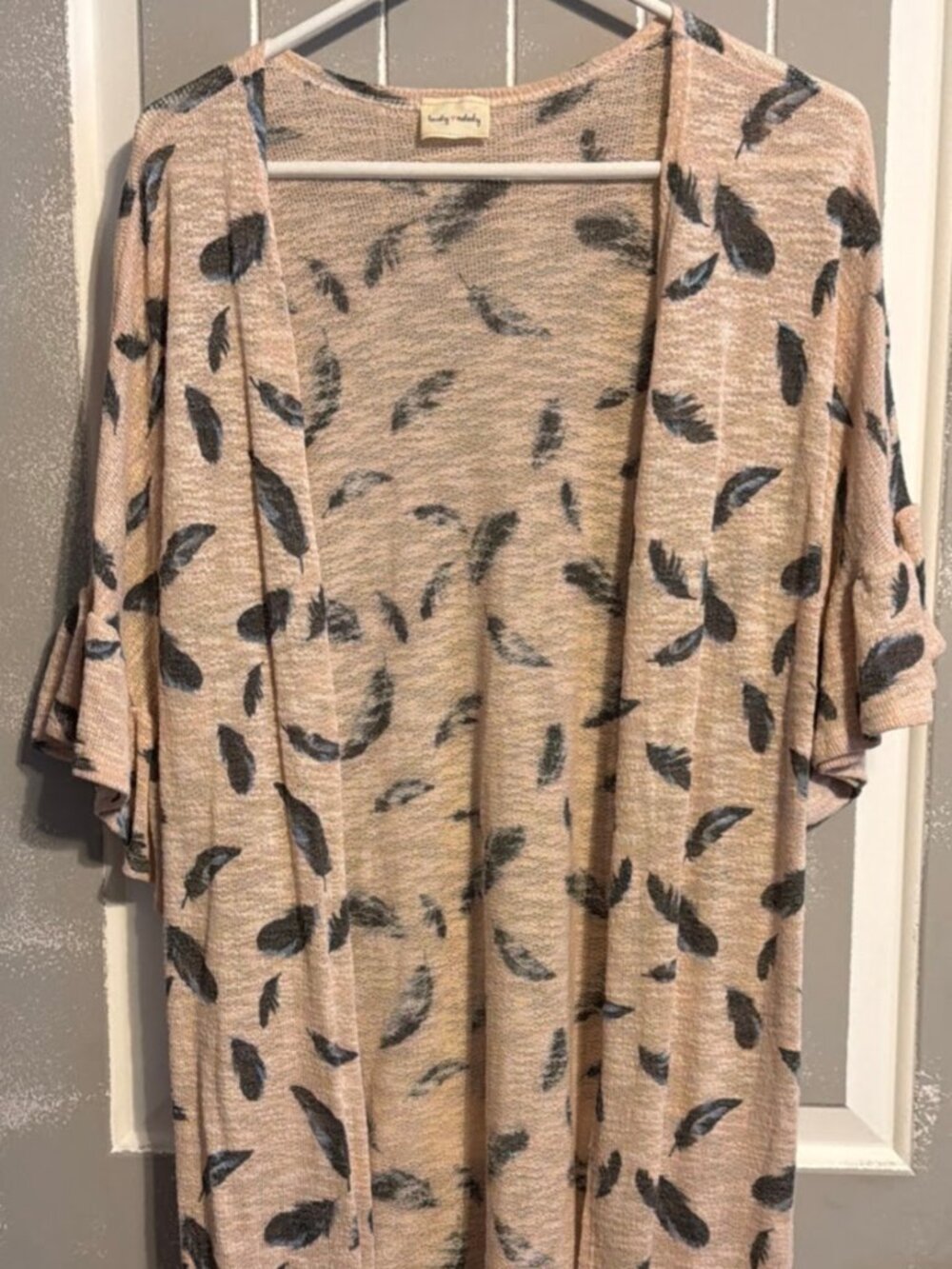 Lovely Melody Women's Short Sleeve Peach Feathers Cardigan Open Front Med NWOT